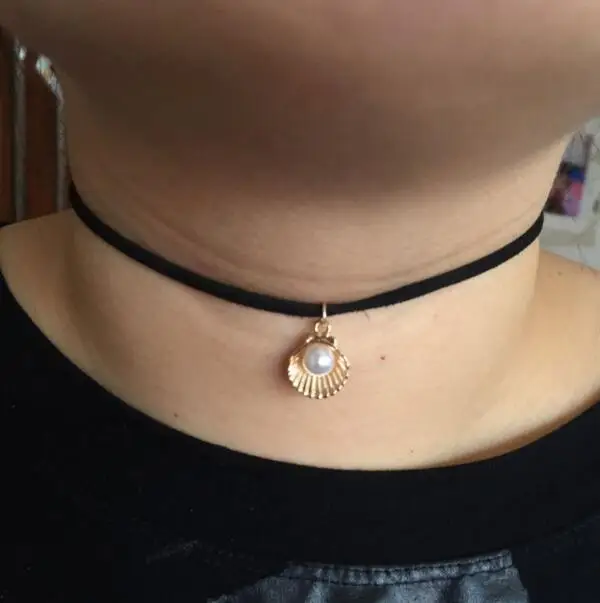 

na114 Vintage punk Velvet black Leather rope Necklaces Alloy Imitation pearl shell Clavicle Necklace Female charm jewelry