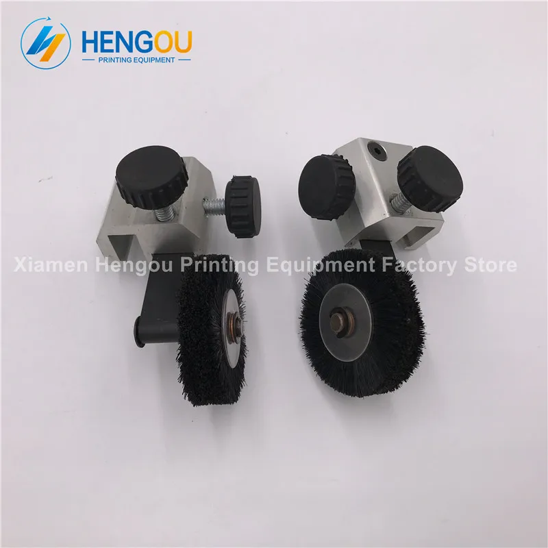 

2 pairs free shipping Komori brush wheel for KOMORI machine G40 426428429 L440