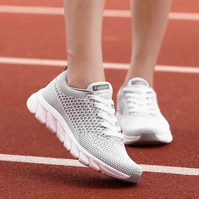 

Women Casual Shoes Mesh Breathable Walking Mesh Lace Up Flat Shoes Sneakers Women 2019 Tenis Feminino Running Vulcanized Shoes