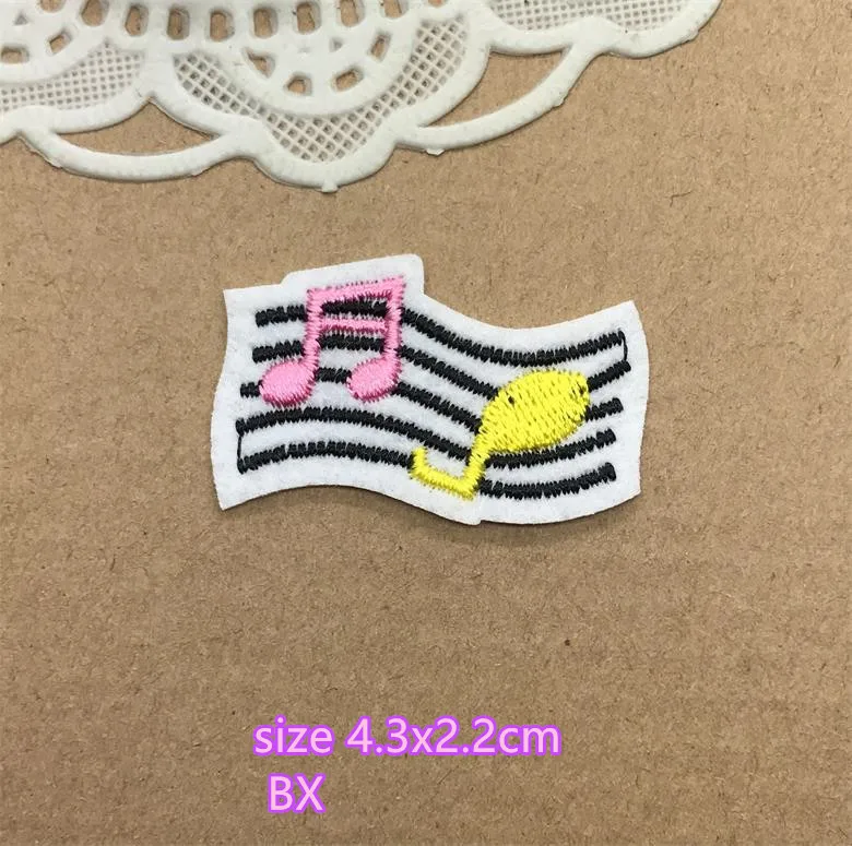  (9) 4.3x2.2cm 0.4