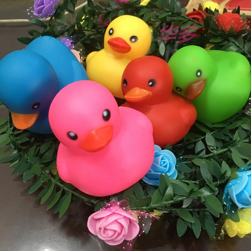 

Kawaii Colorful Rubber Float Squeaky Sound Duck Bath Toy Baby Bathroom Water Pool Funny Toys for Girls Boy Gifts jumbo 7cm 5pcs