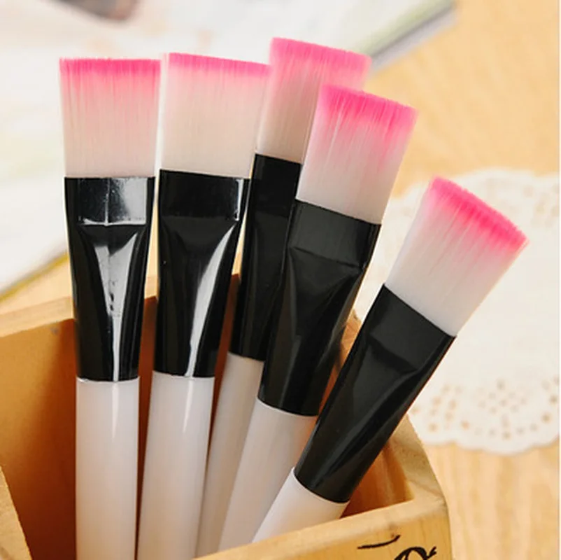 

1pcs Professional Mask Brush Soft Nylon Makeup Brushes White Plastic Handle Cosmetic Make Up Tools