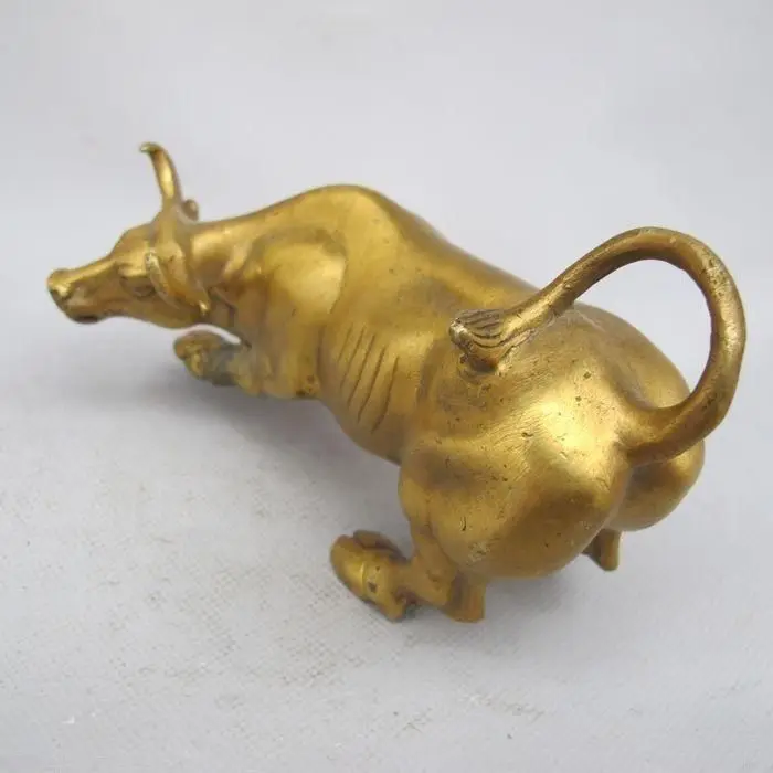 

67111741+++4.92 inch / China's rare copper old manual hammer zodiac cow statue