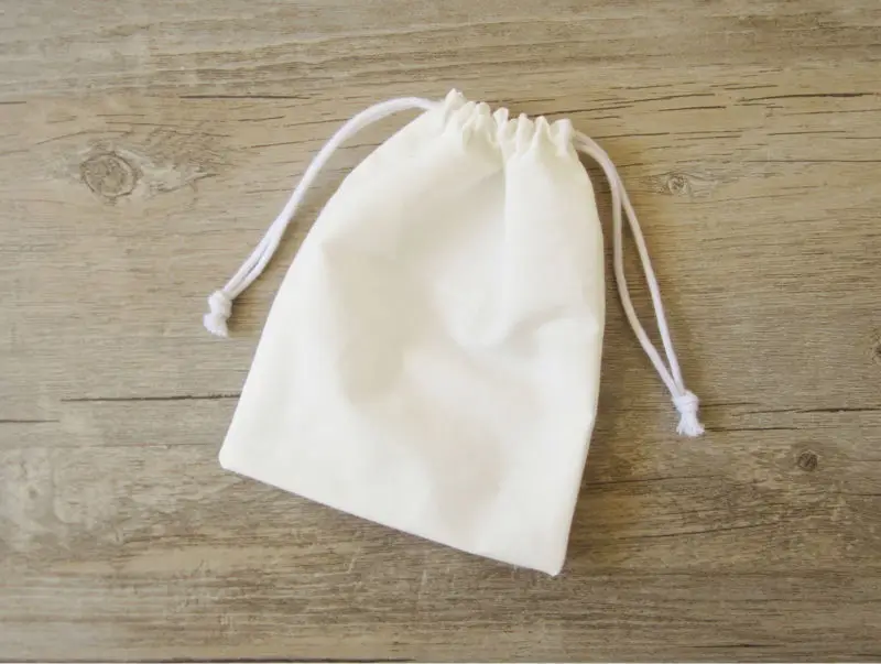 Белая хлопковая сумка на шнурке для упаковки подарков/ювелирных изделий/косметических/вечерние полиэфирные хлопковые сумки с карманом саше с логотипом, рисунком по индивидуальному заказу 50