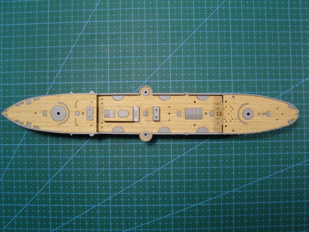 Wei Chun Qing ARTWOX Beiyang Navy cruiser Zhiyuan деревянная палуба AW10020