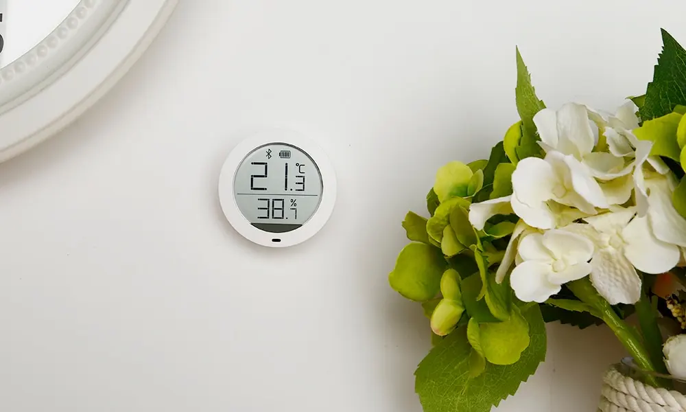 Xiaomi Smart Thermostat Accuracy Indoor Temperature and Humidity Monitor- White