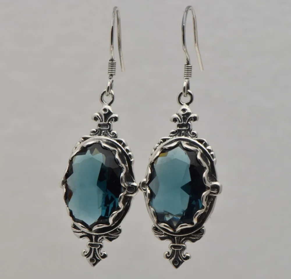 

Wholesale free shipping promotions fashion queen silver carving decoration design style restoring ancient ways women earrings