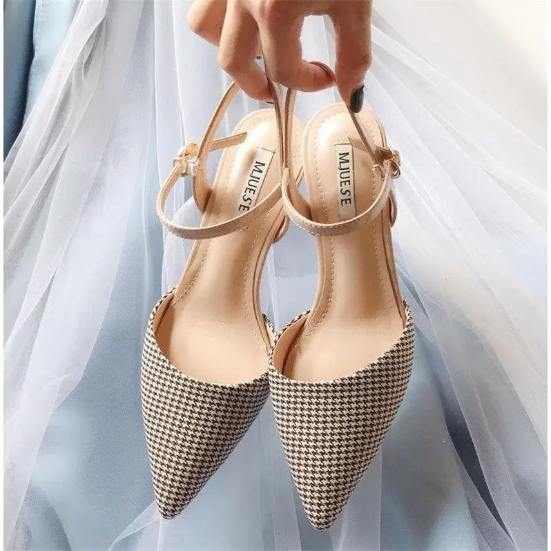 

Joker small fresh word buckle sandals women's wind 2019 new pointed cat with high heels