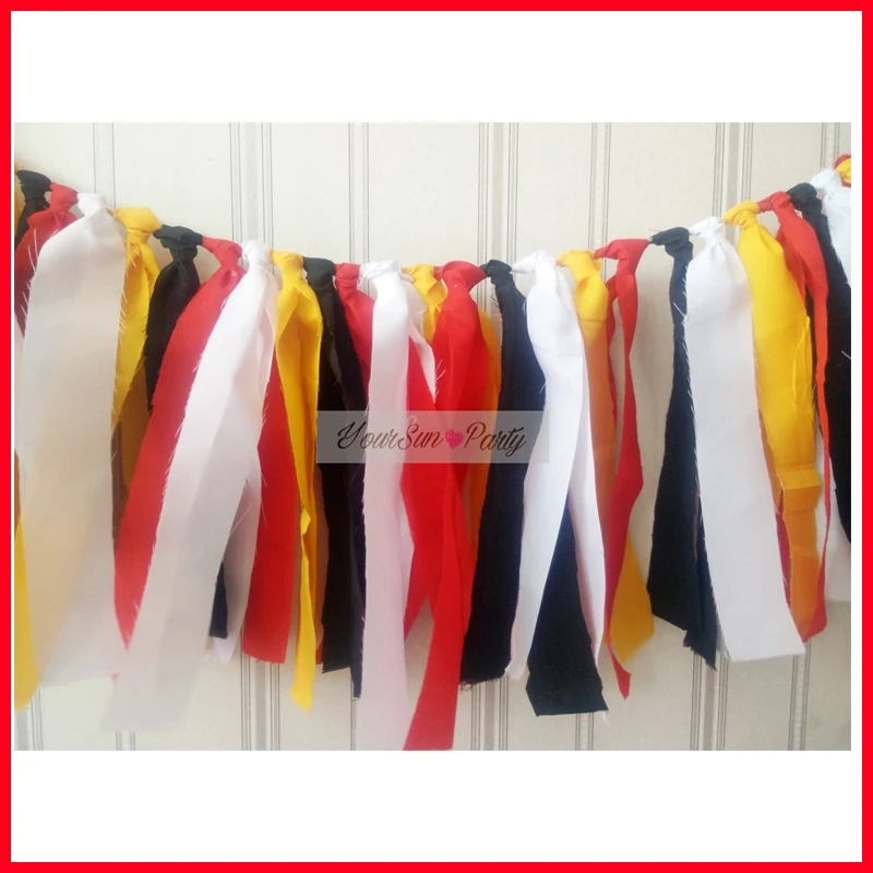 

Free Shipping Cartoon Themed Mouse Garlands Rag Tie Buntings 2016 New Designs Yellow Red Black And White Fabric Photo Background