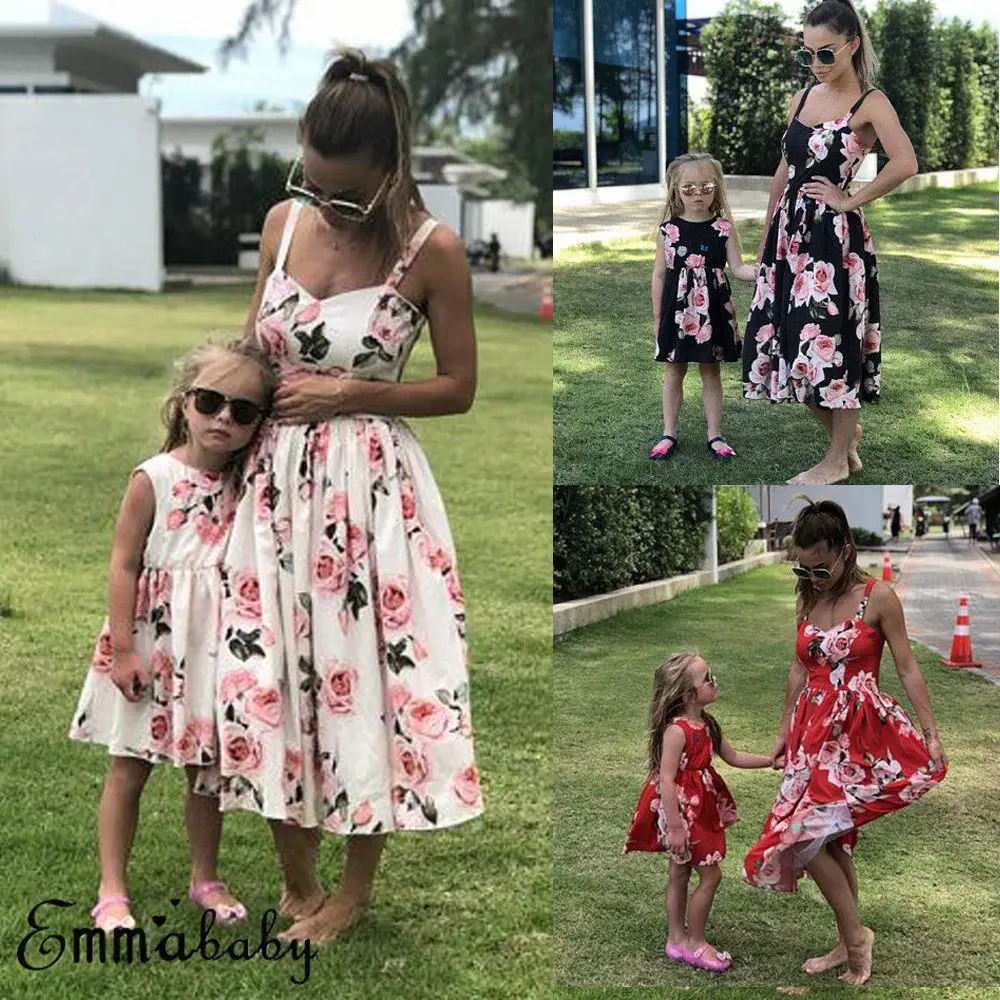Длинное платье макси с цветочным принтом для мамы и дочки; одинаковое платье для семьи; Сарафан