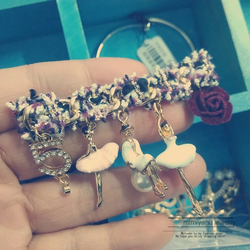 

Mimiyagu korean designer brooch pin jewelry for women crystal 5 and lady firgure flower brooch pin jewelry