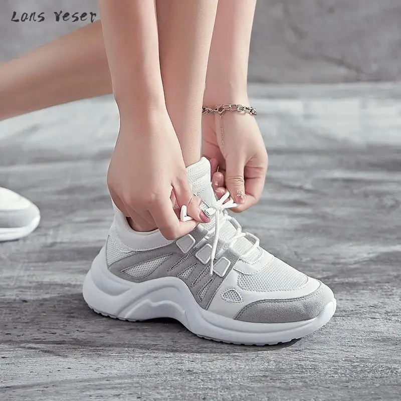 Новинка, размер 43, женская обувь для бега, увеличивающая рост, 4 см, повседневные кроссовки на платформе, на плоской подошве, Брендовые спортивные женские плюшевые зимние ботинки на меху