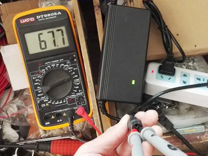 harley e-scooter charger (5)