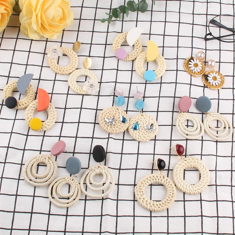 

Girlgo Handmade Round Bamboo Drop Earrings Women Wood Geometric Big Circle Rattan Straw Weave Statement Earrings Summer Jewelry