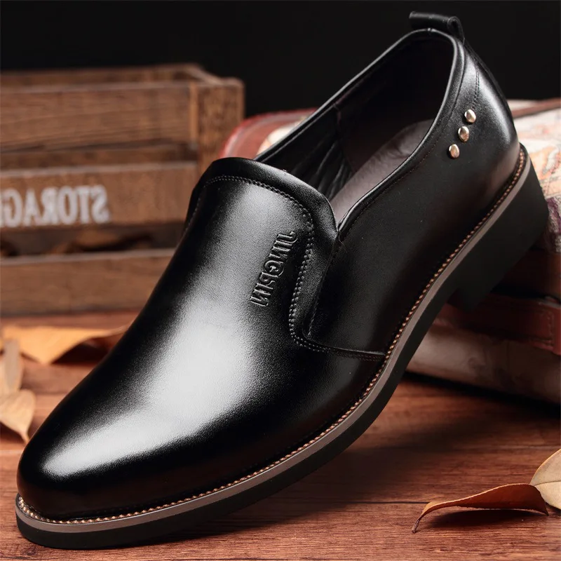 

2019 fashion famous brand men's leather shoes trend leather business casual British style round head single shoes male