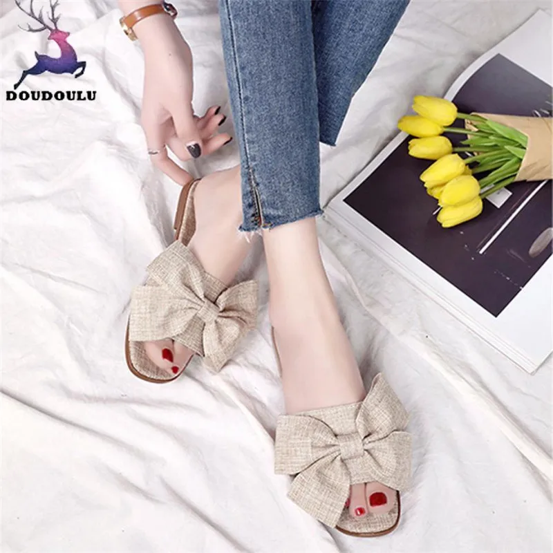 flat heel slippers