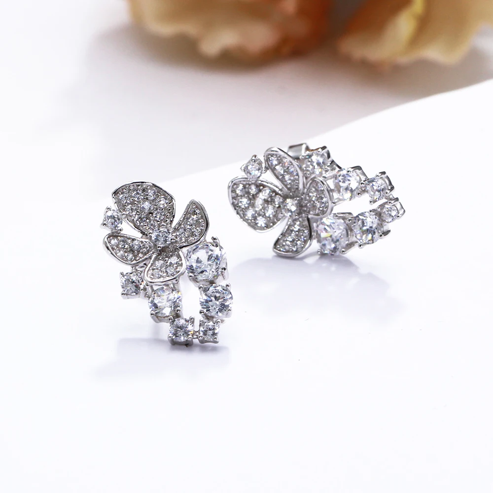Beautiful White Earrings Flower design Trendy Jewelry New Fresh Young Female Accessories Birthday gift for Daughter Drop Earring