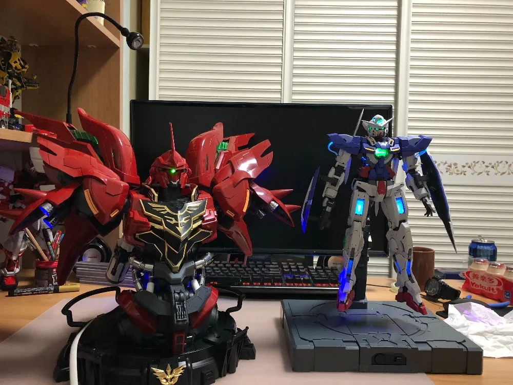 Фигурка YIHUI в наличии модель сборе Gundam Sinanju груди 1:35 фигурка со