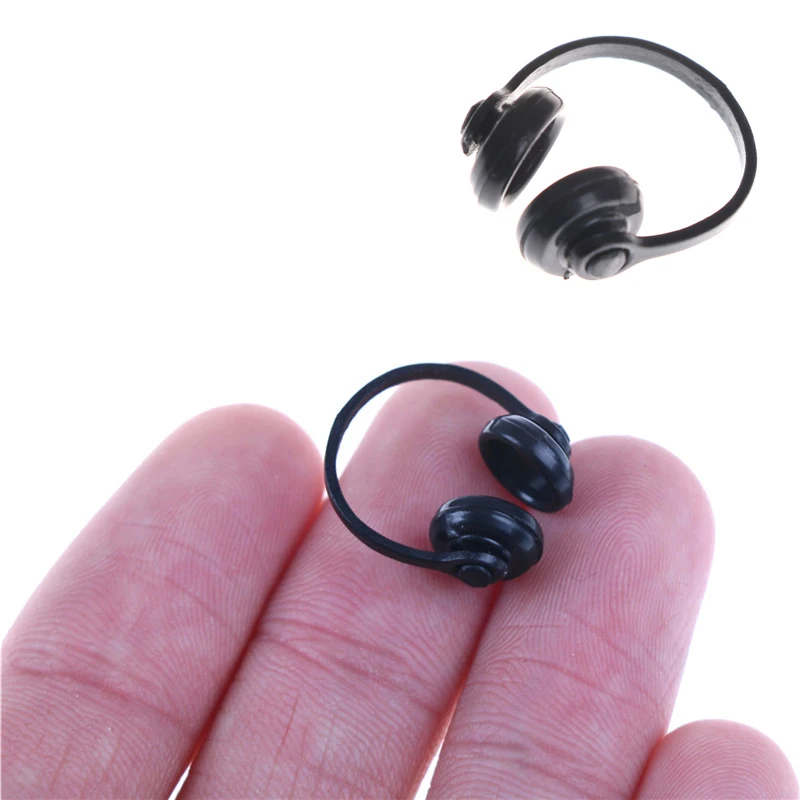 

1Pc 1/12 Dollhouse Miniatures Plastic Wireless Earphone Headphone Christmas Gift Doll House Decor Classic Toys for Child Kids