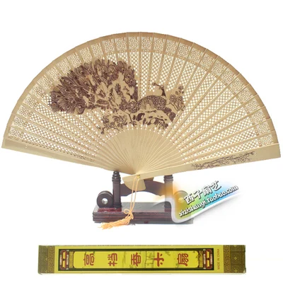 Sandalwood fan hand-made wooden folding fan hollow wood carving craft fan aroma floral pattern ladies temperament dance Exquisit - Цвет: C