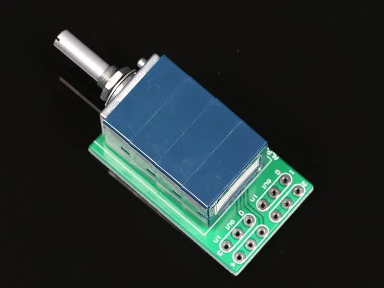 

1 pcs Japan ALPS Volume control 27 type tetralogy potentiometers Round shaft with PCB 10K 20K