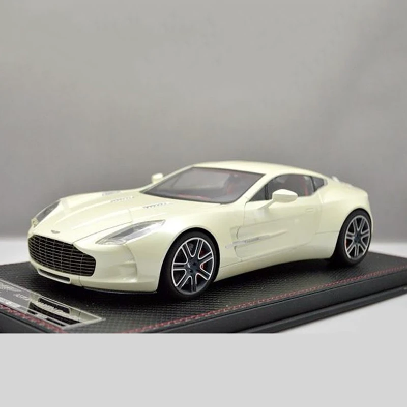 

1:18 Alloy FrontiArt Aston Martin One-77 Car Model Of Children's Toy Cars Original Authorized Authentic Kids Toys