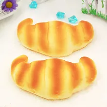 2 шт. искусственный круассан с задней магнит, кухня Хлеб игрушки, Рождество День Рождения украшения свадебные подарки раннее образование