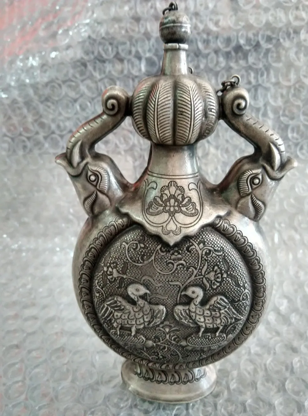 

5.5 inch / China's Tibet silver copper elephant bird snuff bottle