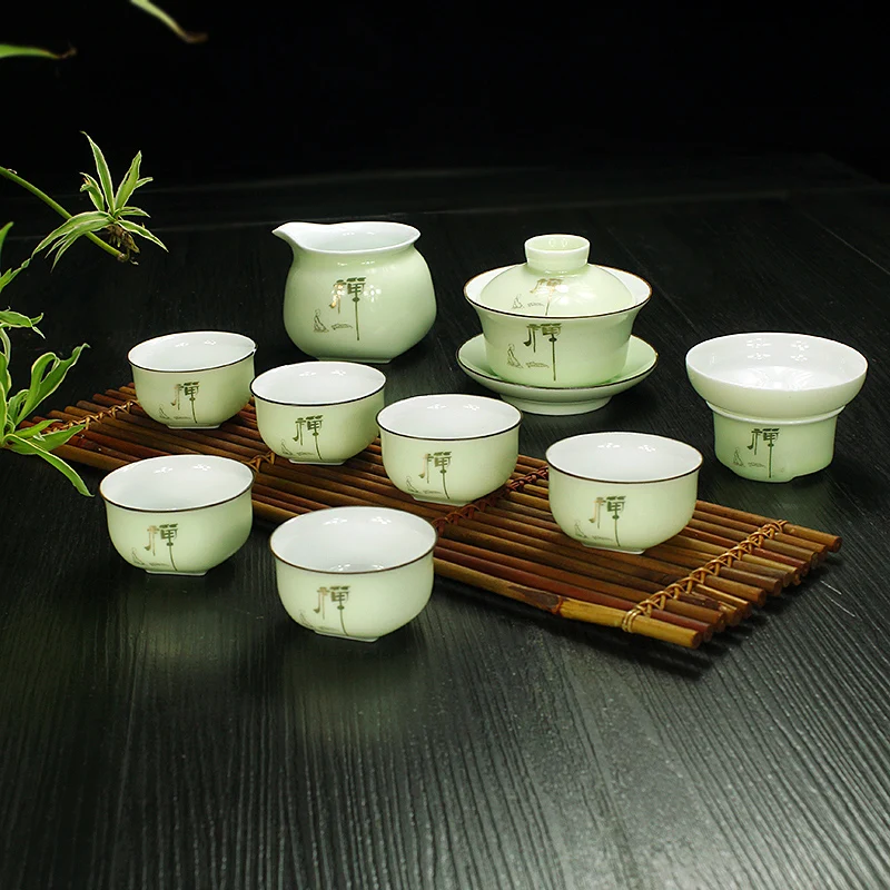 

Jingdezhen China Celadon Tea Set Ceramic Porcelain Pottery Blue and White Tea Cup Teapot Kung Fu Tea Set