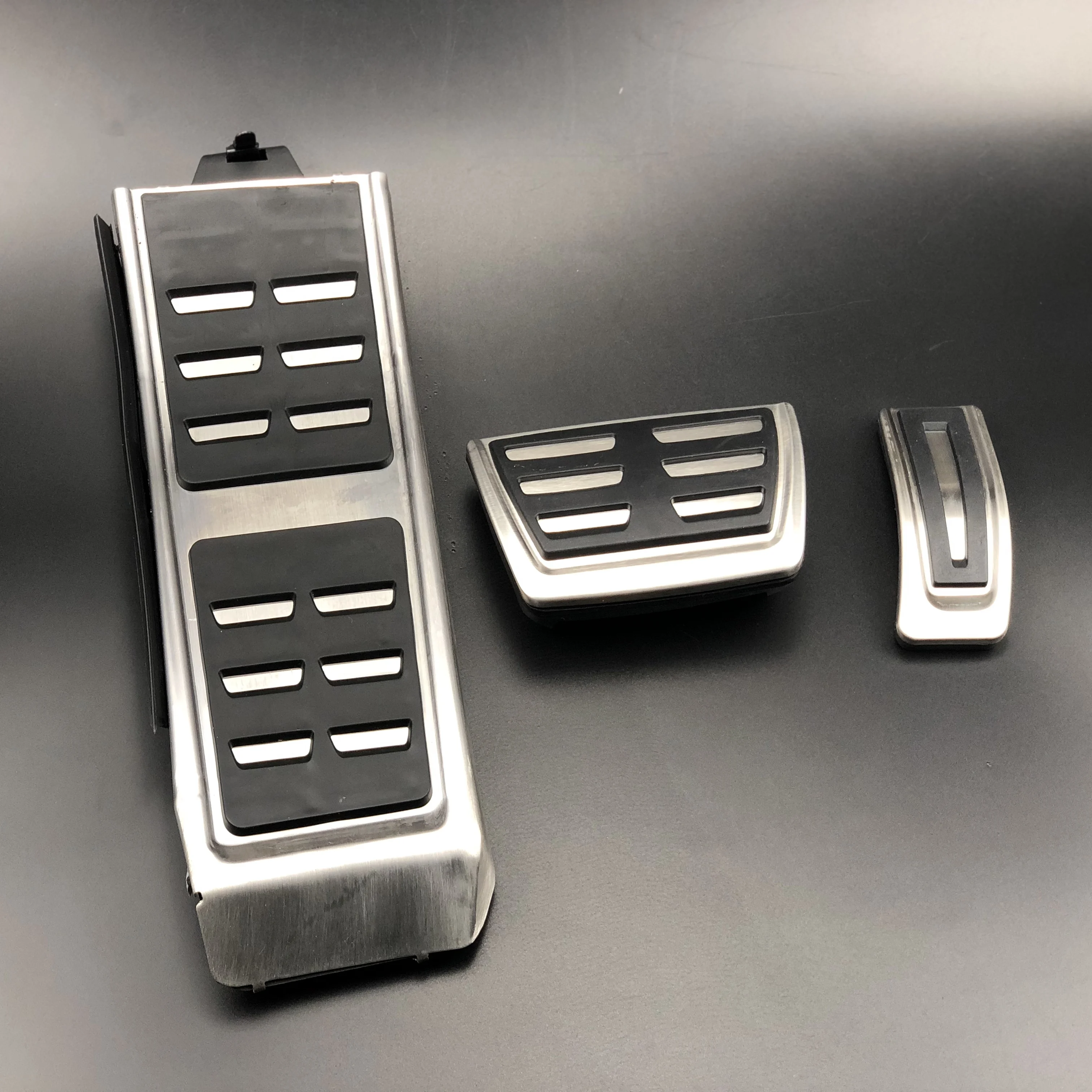 

Emaicoca Car Fuel Brake Footrest Pedal case For Audi A4 S4 A5 S5 A6 A7 S7 Q5 SQ5 Q7 Q3 A3 TT For Porsche Cayenne Macan/Touareg