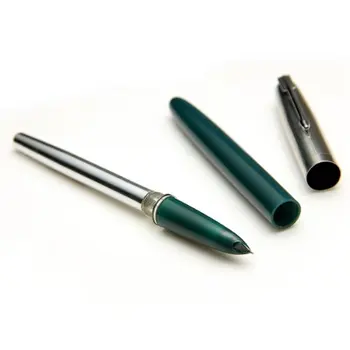

Wholesale 616 Fountain Pen Hooded Silver Nib Green Barrel Small Vintage