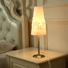 Креативная Современная Энергосберегающая светодиодная настольная лампа, прикроватная лампа для спальни, студенческий светильник для чтения, Ночной светильник, внутренний светильник ing