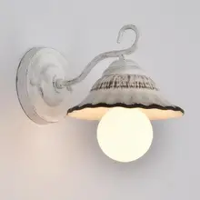 Винтаж американских минималистский керамические настенные светильники светодиодные Nordic Творческий белый E27 Настенные светильники для балкона спальня проход Reataurant