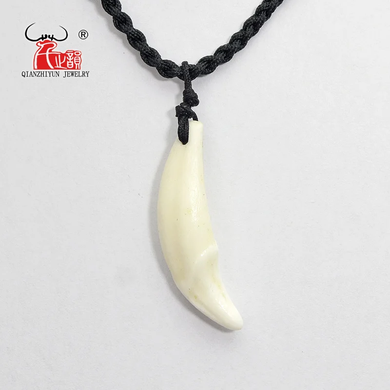 Woman's Necklace Men's Bone Pendant Tibetan Amulet Fangs Real Natural Tooth Vintage Silver Wolf Tooth Charm White Brown Ecru
