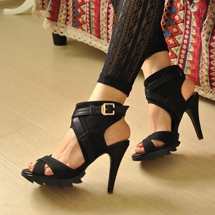 

Cross belt toe temperament buckle HEEL SANDALS SIZE 34-43 and Rome Style Waterproof