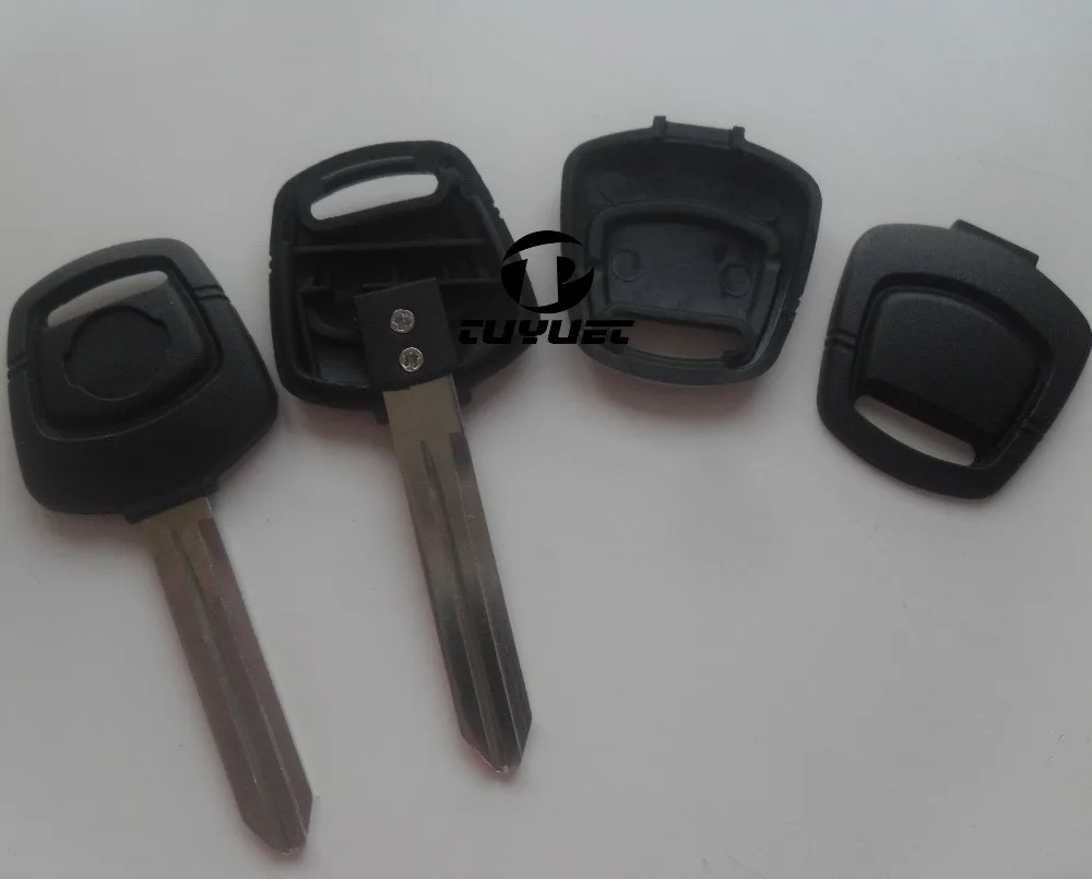 Nissan Sentra transponder key case with silver logo  (24)-1
