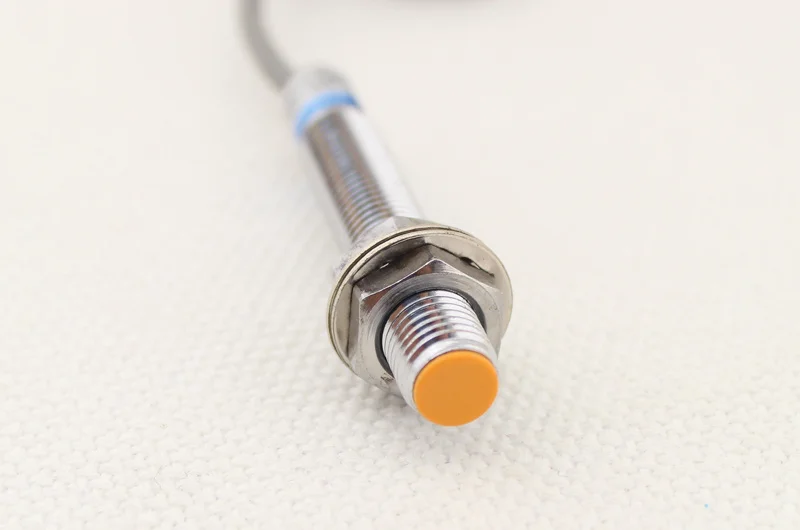 Heschen M8 Inductive Proximity Sensor - Shield Type, 1mm Detection, 5VDC PNP NO