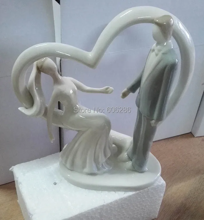 

Free Shipping US EU 10pcs/Lot Wedding Cake Decoration Porcelain Bride and groom Couple Figurines Wedding Cake Toppers