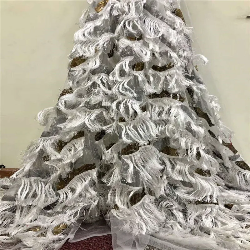 

2018 Fancy quality Nigerian 3D feathers lace fabric with sequins Latest Tulle lace fabric for beautiful dress A797-1