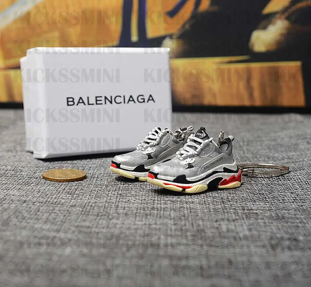 

dropshipping silver Balenciage sneaker keychains 1/6 SCALE 3D Mini Shoe Sneaker JORDAN keychain doll accessory
