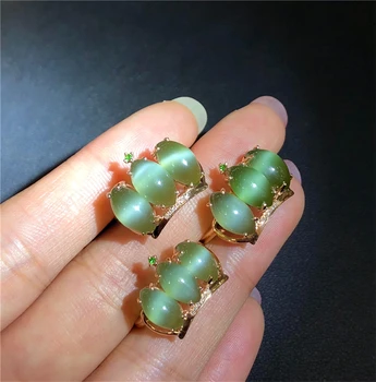 

New genuine 18K gold Chinese Green Jade ladies ring