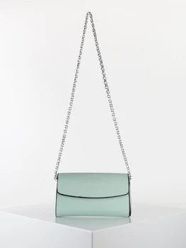 

Faux leather Clutch Bag with shoulder chain