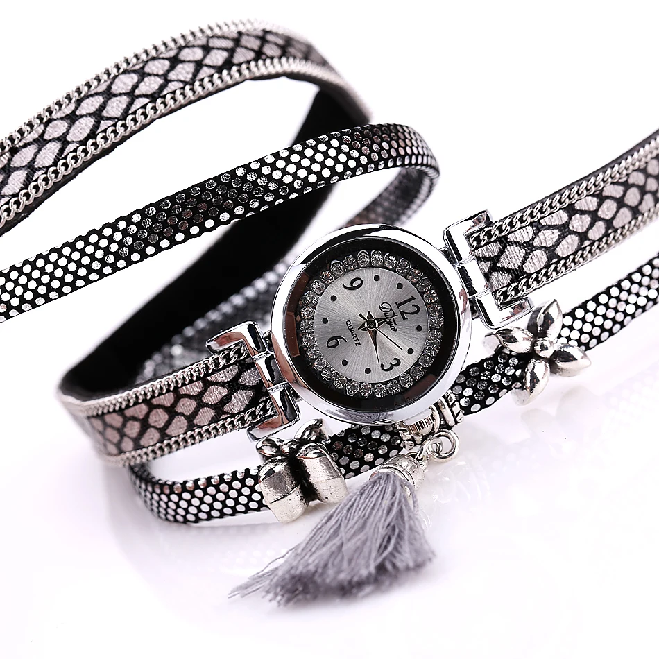 Duoya Brand Fashion Watch Women Classic Bracelet Silver Original Design Tassel Pendant Wristwatches Leather Vintage Quartz Watch