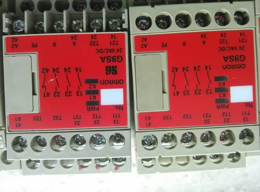 Реле спорт. G9sa-301 24vac/DC. Шаговое реле. Омрон пускатель.