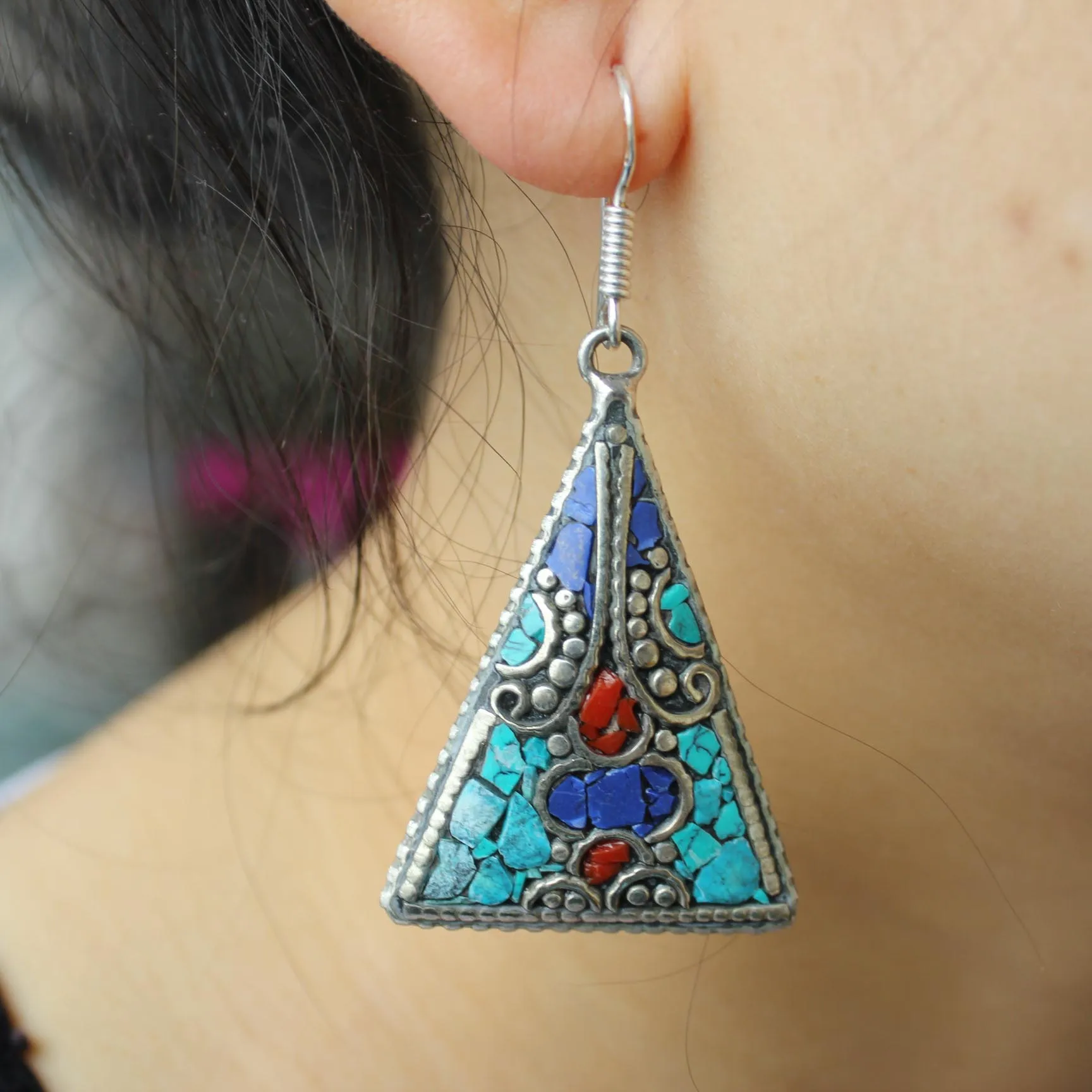 

ER005 Bohemia Tibetan Silver Colorful Stone Triangle Earrings For Women 2019 India Nepal Jewelry Girls Dangle Earrings