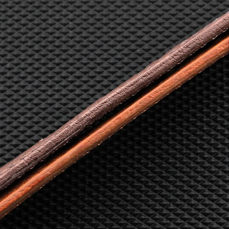 2456977266_1909481853