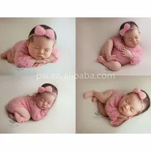 Милый розовый кружевной комбинезон для маленьких девочек с бантом-бабочкой, одежда с длинными рукавами для маленьких девочек комбинезоны для новорожденных девочек костюмы, наряд