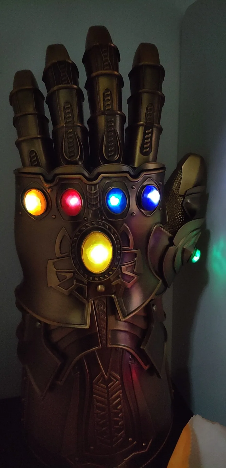 HCMY Thanos Infinity Gauntlet Full Metal 1:1 Wearable Cosplay Statue LED W/Stand 