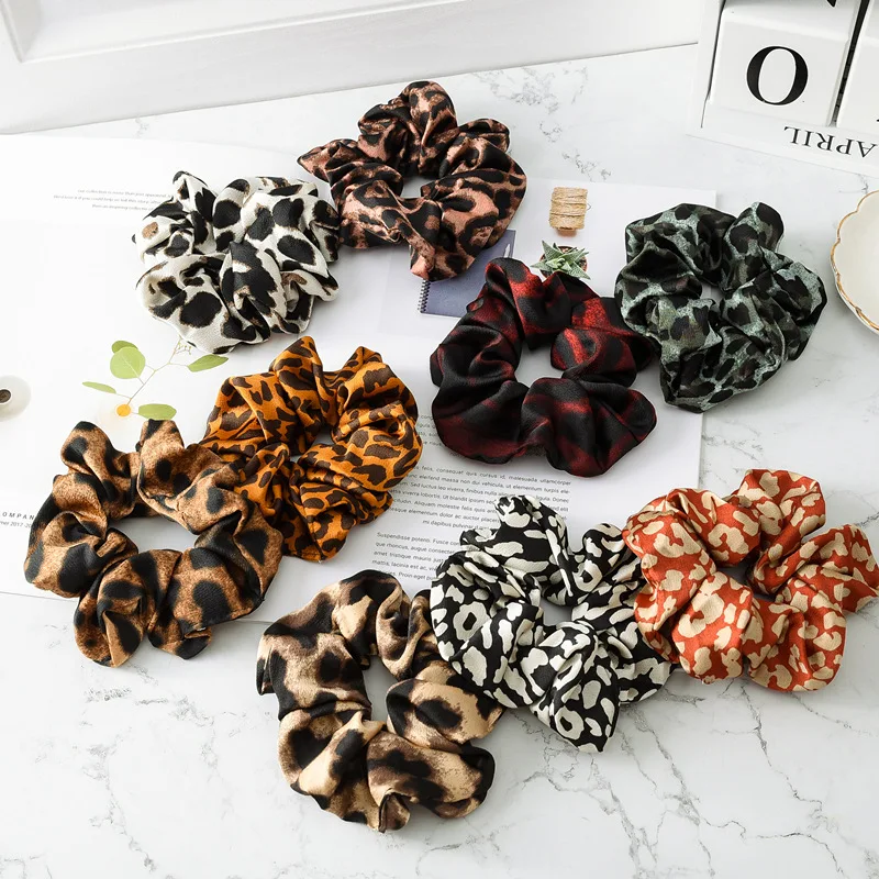 

Europe and the United States large intestine circle hair leopard flower color cloth circle commute elastic lead rope jewelry