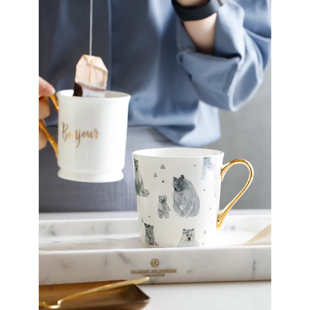 Костяного фарфора кофейная кружка ins Популярные керамические кружки ночные кружки перед Рождеством Европейский Стиль Подарочная коробка чашки с золотой рукояткой